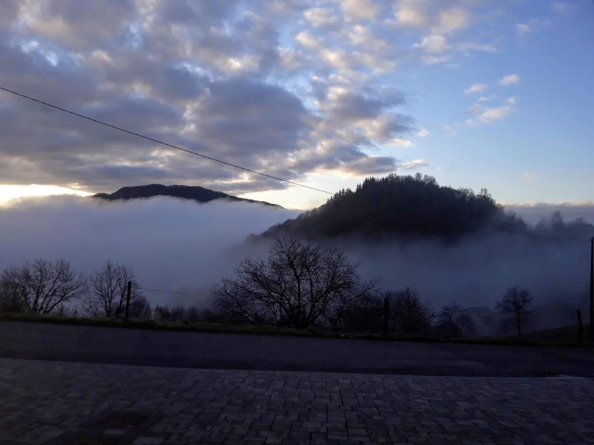Vila Casa "La Forcella" Brembilla Exteriér fotografie